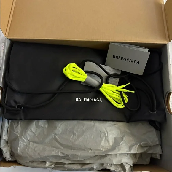 Women’s Balenciaga Bright Yellow Sneakers Size 35 - Picture 6 of 9